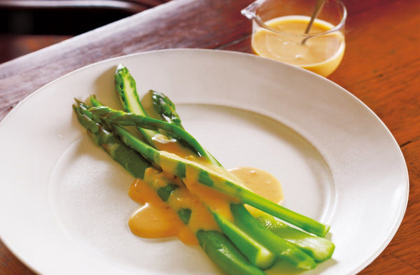 Spring Asparagus with Umami Hollandaise Sauce
