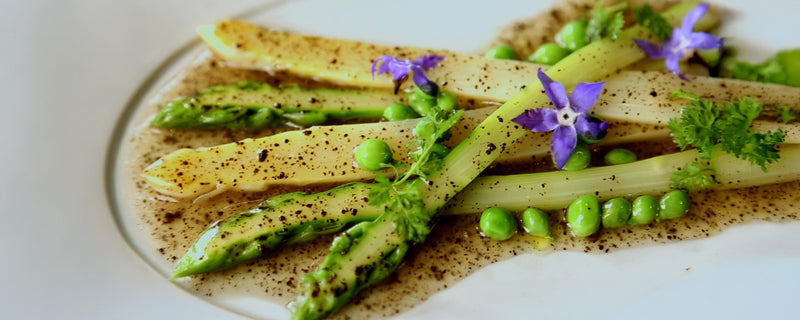 White & Green Asparagus with Truffle Oil