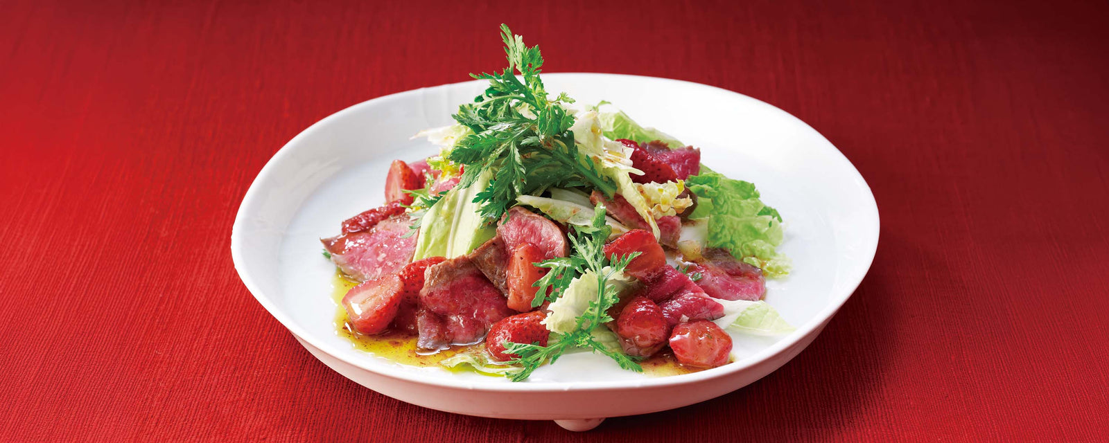 Japanese-Style Roast Beef with Strawberry Sauce and Fresh Greens