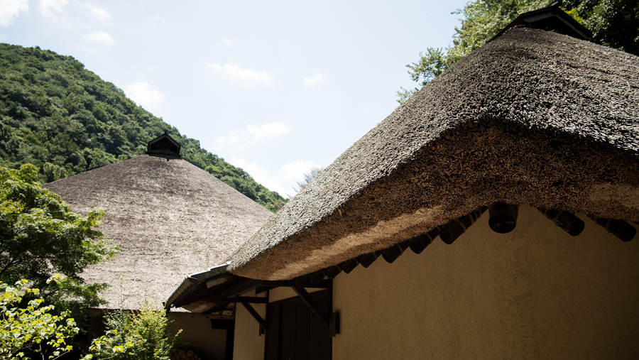 Part Two: Sharing Kyushu’s Food Culture — The Opening of a Thatched-Roof Restaurant.