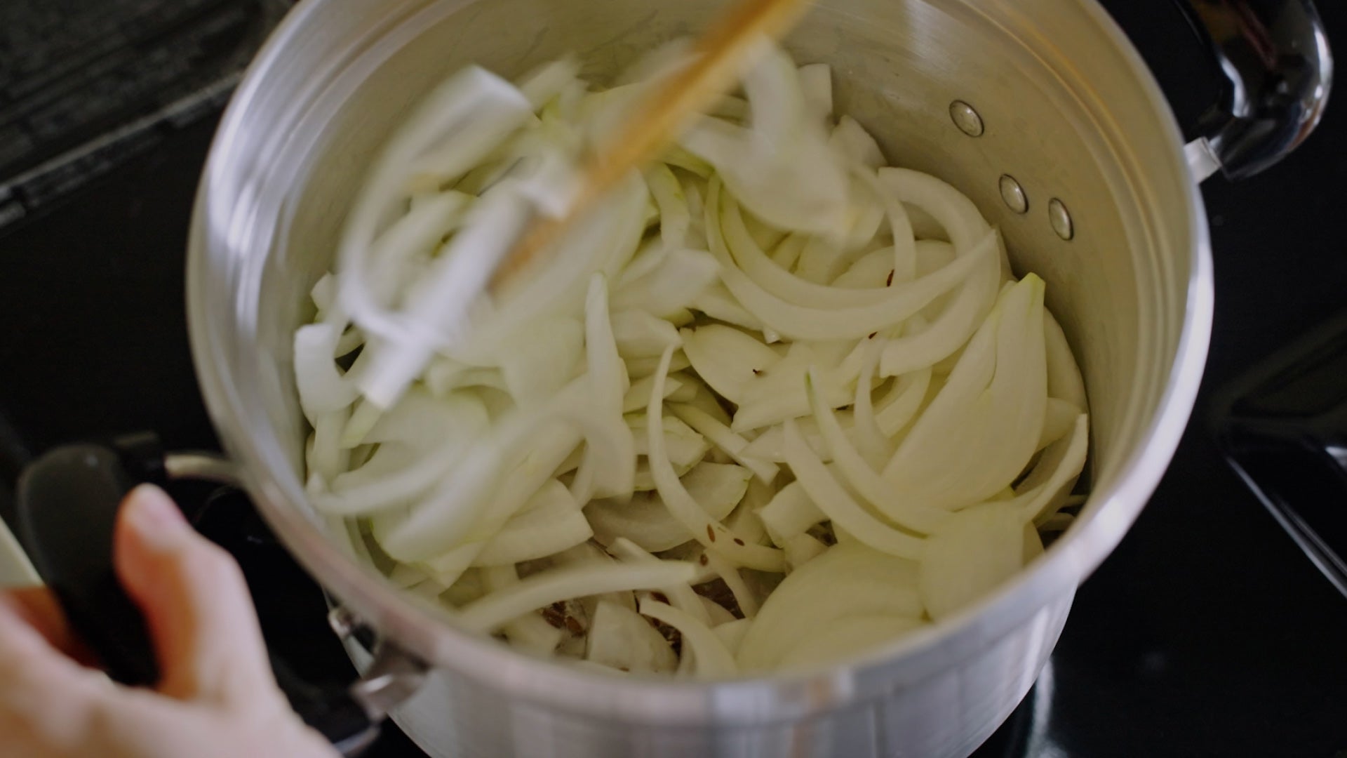 How to Make Curry with Vegetable Dashi Curry Kit