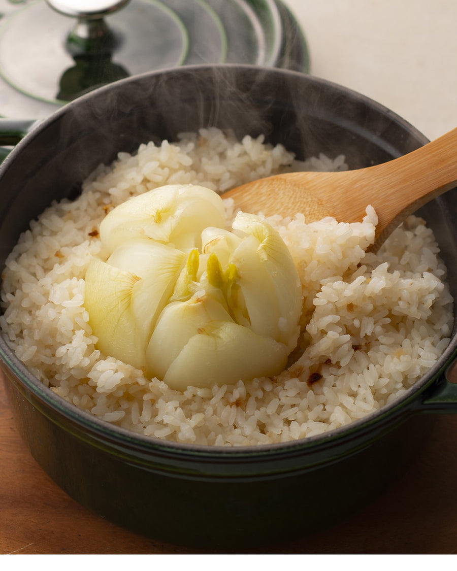 Dashi-Steamed Rice with Spring Sweet Onions