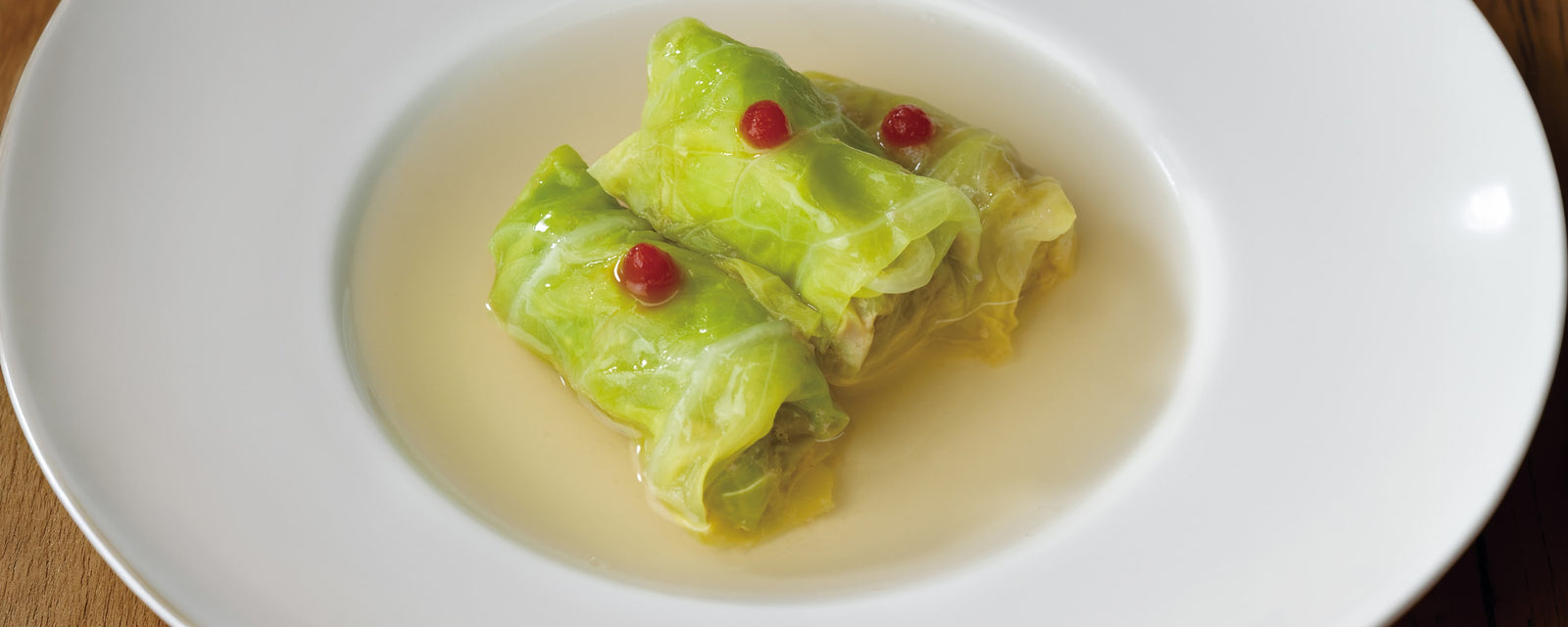 Mini cabbage rolls simmered in a clear dashi broth, made with Kayanoya Original Dashi.