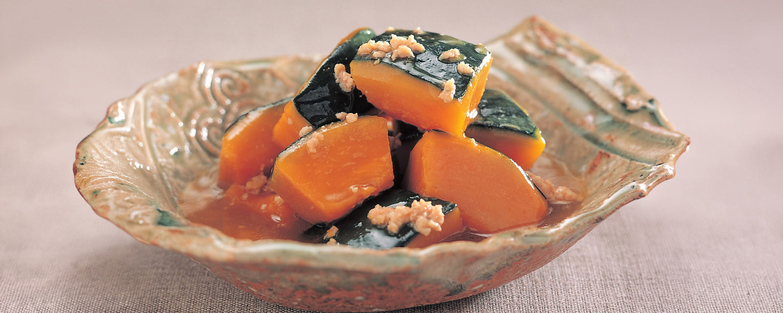 Simmered Pumpkin with Ground Chicken made with Kayanoya Original Dashi.